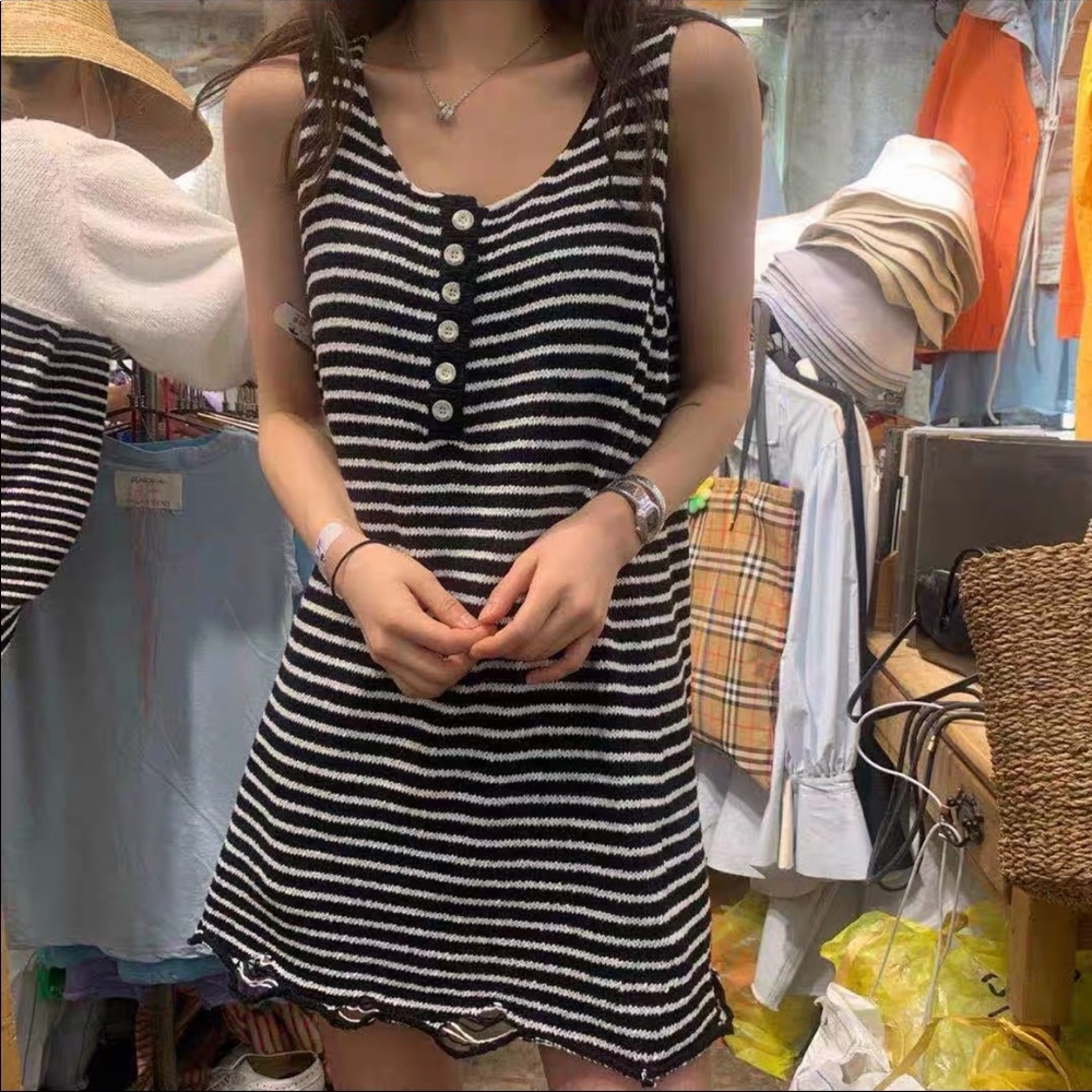 Korea POLA & ROMO striped knit tank top vest (RECTO, COS, Frankie Shop, ZARA)